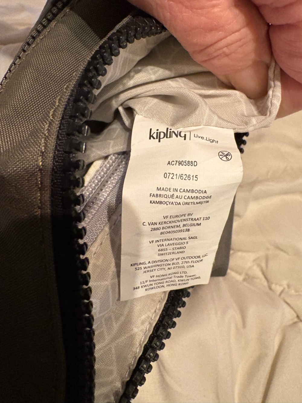 Kipling Gray Crossbody Messenger with Black Strap - Picture 5 of 7